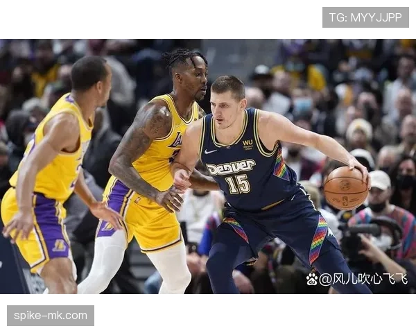 德怀特·霍华德挡拆强势拉开空间 助攻效率明显提升